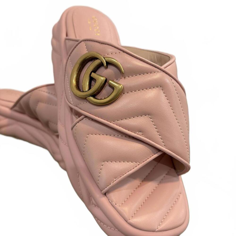 NWT Gucci Pink Quilted Leather Slide Sandals US 8.5 EU 38.5